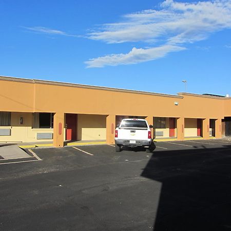 El Paso Inn Tx - Airport Exteriör bild